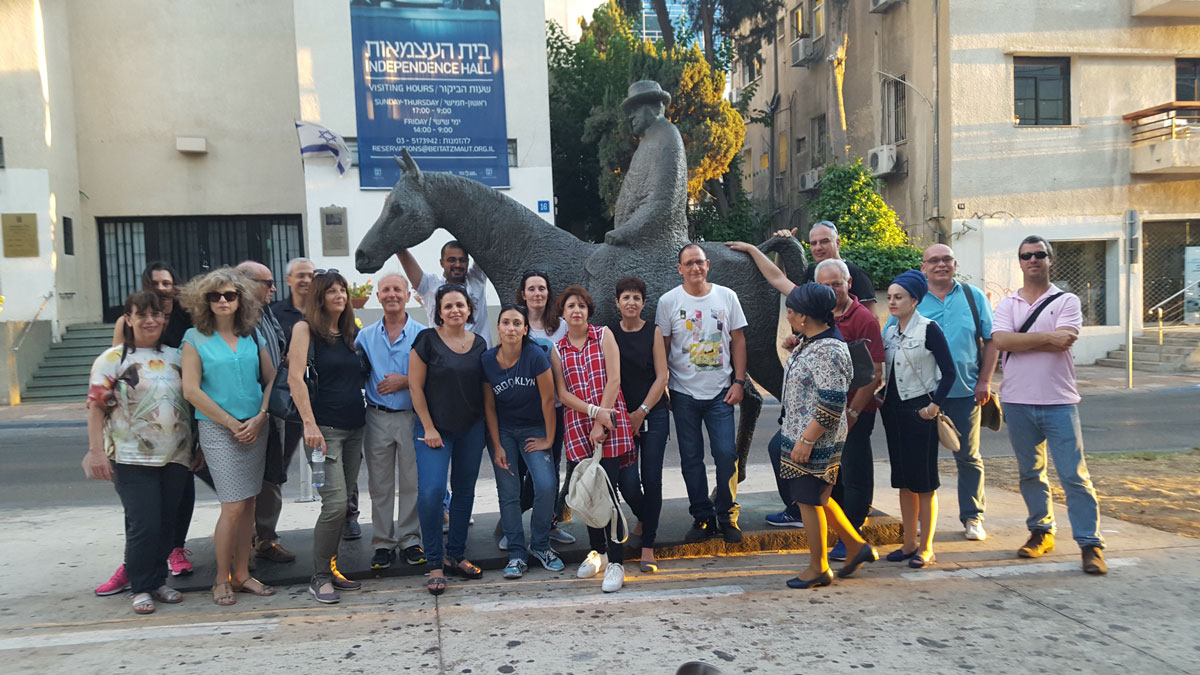 סיור בשדרות רוטשילד